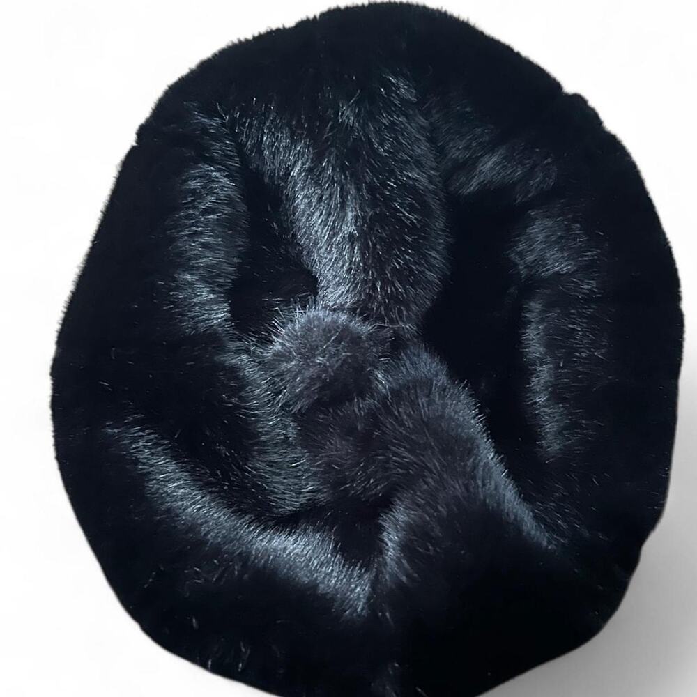 Gorgeous! Black Faux Fur Vegan Beret Fall Winter FW Snow Glamour Capsule Retro - Picture 2 of 3